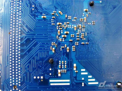 臺(tái)積電10納米芯片試產(chǎn)成功，開啟集成電路新紀(jì)元——從制程突破看產(chǎn)業(yè)發(fā)展與未來趨勢(shì)